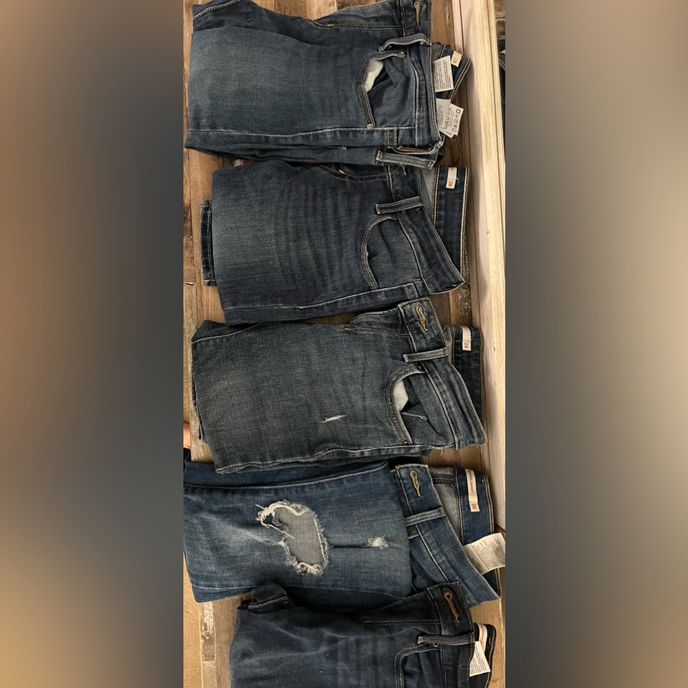 Levis skinny jeans. Women. Size 26 (2). 5 pairs.